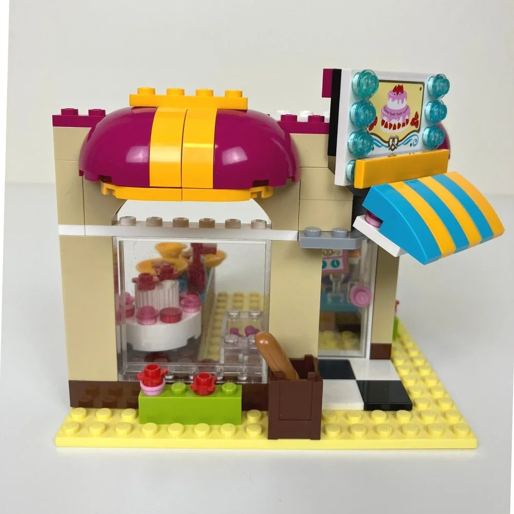 Lego Friends‎ Downtown Bakery Set 41006 Retired Collectible - Picture 3 of 8